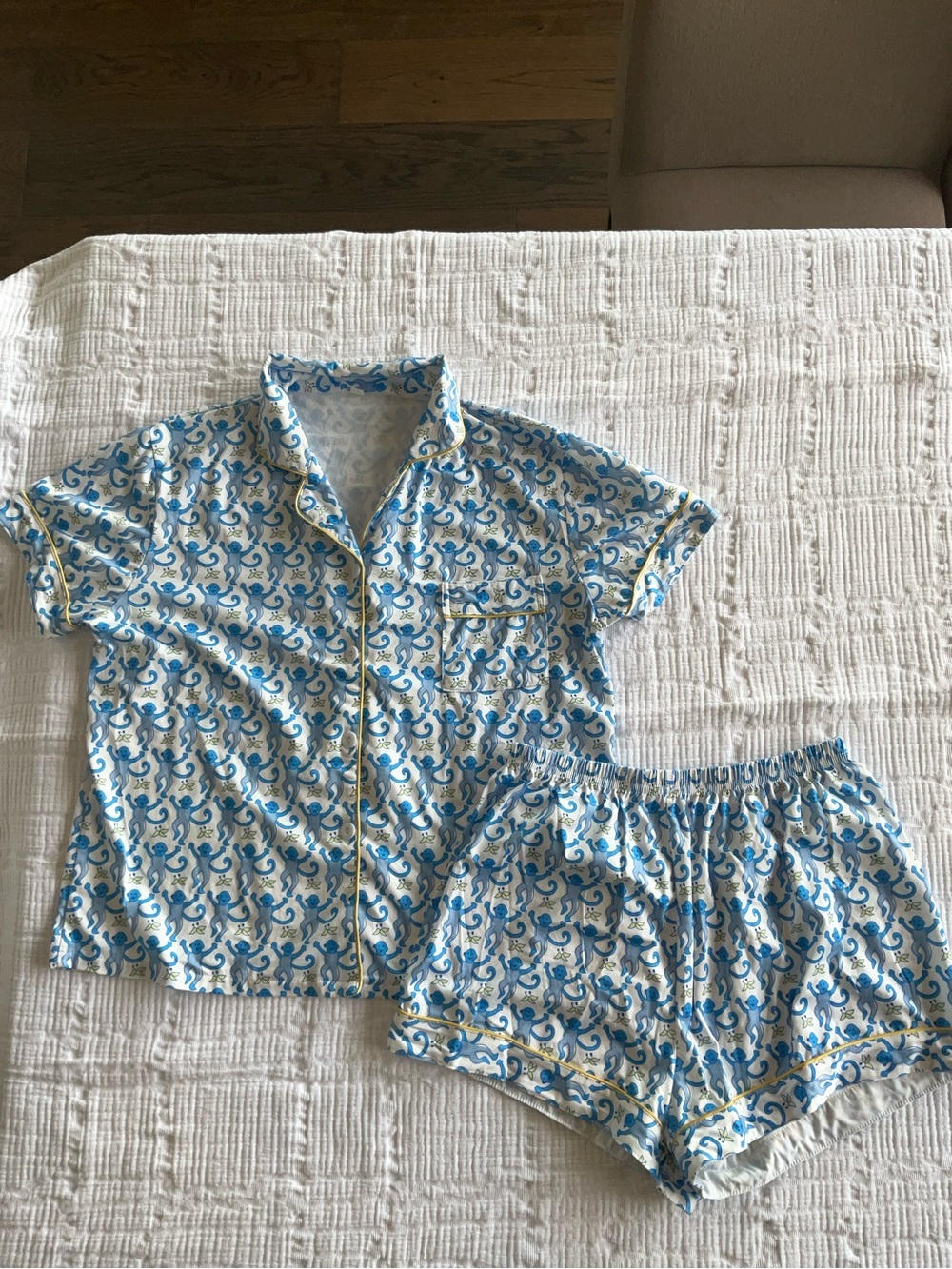 Amazon Women's Blue and Cream Short Pajama Set